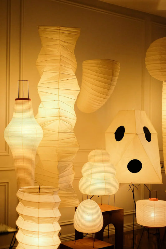 Akari Floor Lamps vs Traditional Floor Lamps: Japanese Paper Lamp Design vs Classic Lighting