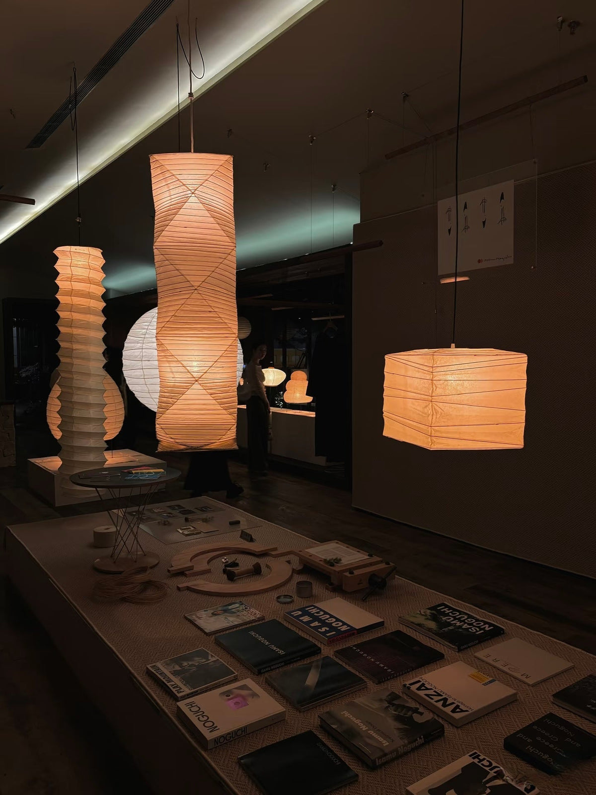 What Does Akari Mean? The Spiritual Story Behind Isamu Noguchi’s Light Sculptures