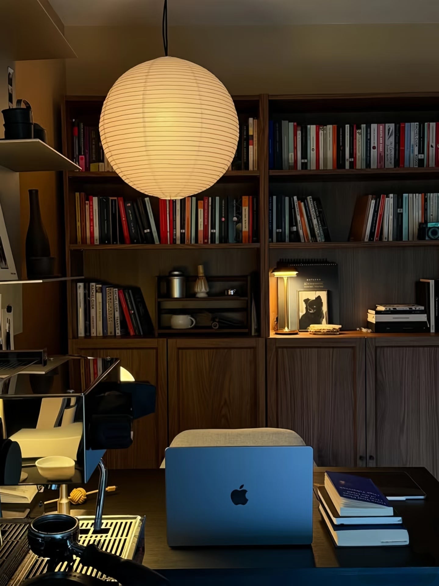 Soft Light vs Warm Light — Choose the Right Glow (and the Best Lamps for Dark Rooms) - Captainsbamboo