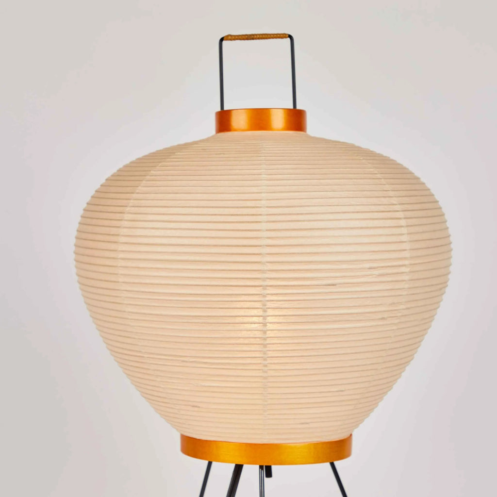 NOGUCHI AKARI 3A Table Lamp — Handcrafted Washi Lighting