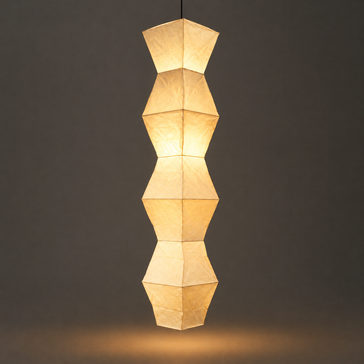 Lampe suspendue en papier Akari L7