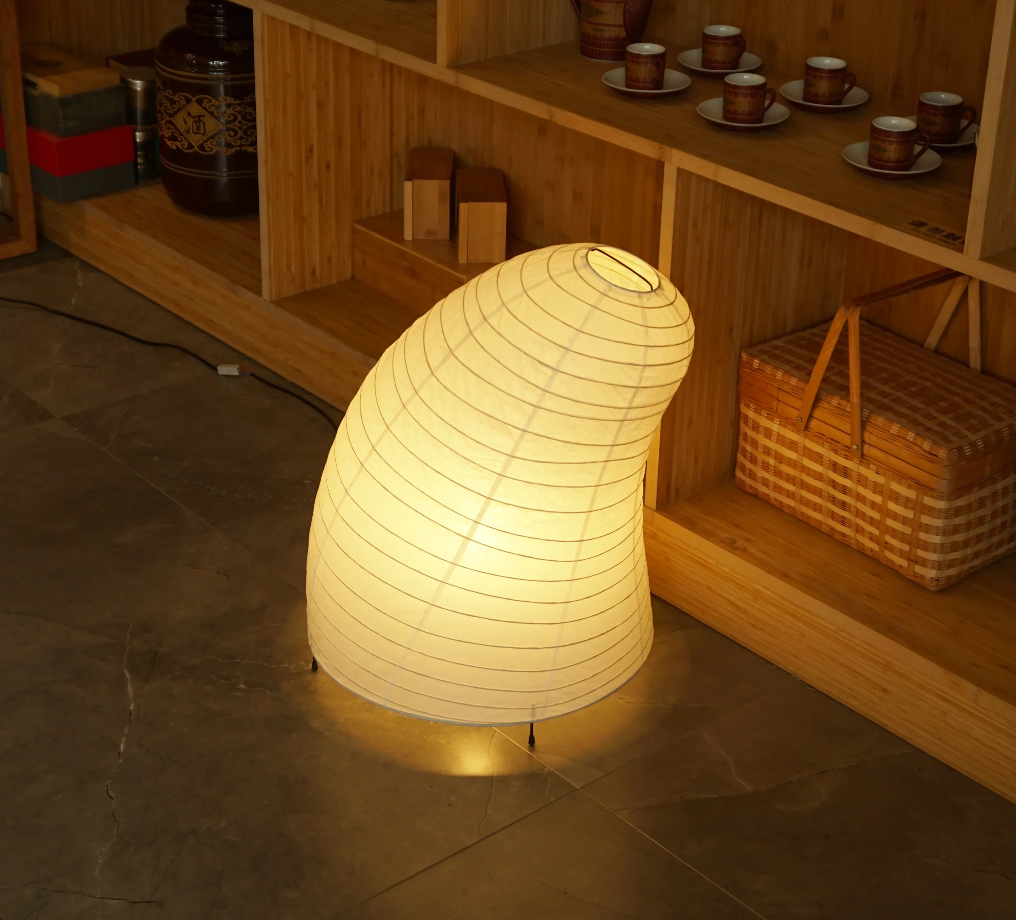 Noguchi-inspired Glow Akari Paper Floor Lamp VB-13T - Captainsbamboo