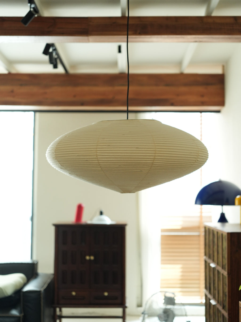 Akari 21A & 15A Washi Paper Pendant Lamps – Oversized Floating Sculptures