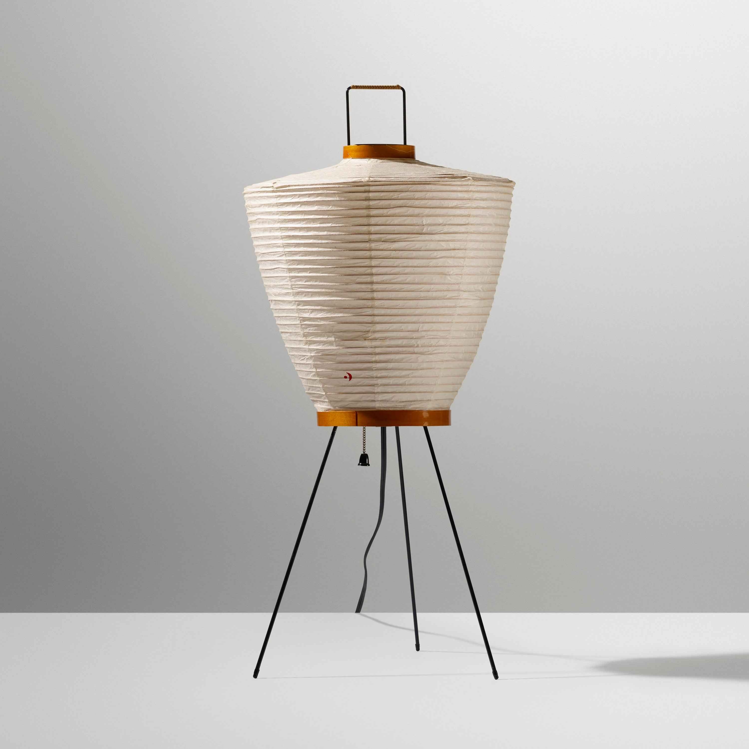 NOGUCHI AKARI 5A — Washi Paper Accent Table Lamp