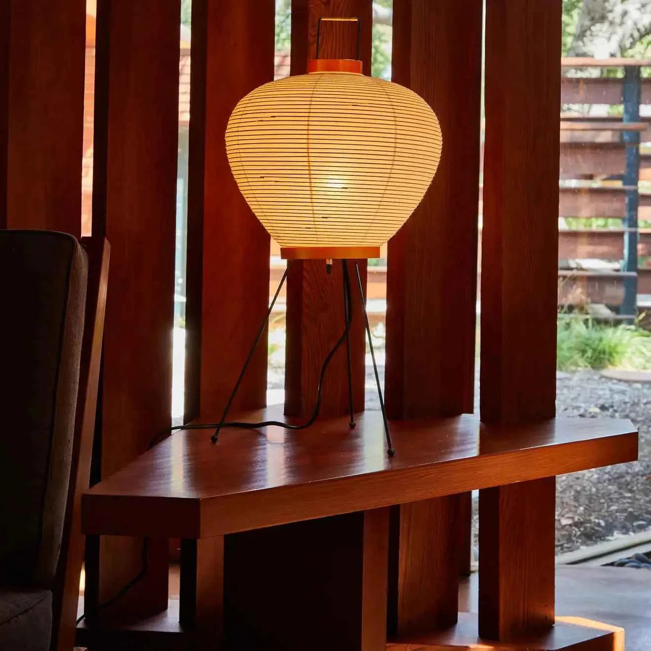 NOGUCHI AKARI 3A Table Lamp — Handcrafted Washi Lighting
